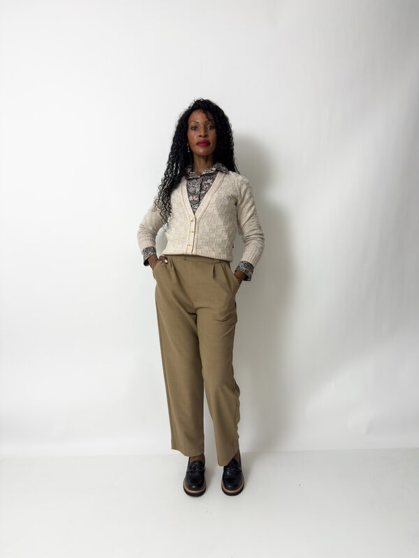 Ava Merino Cardi