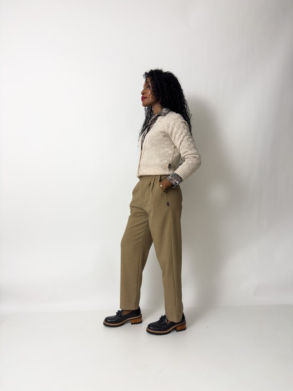 Ava Merino Cardi