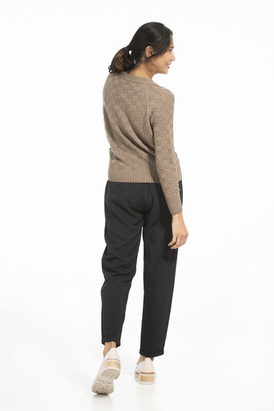 Ava Merino Cardi