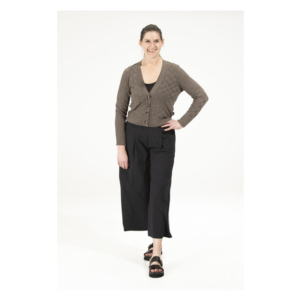Ava Merino Cardi