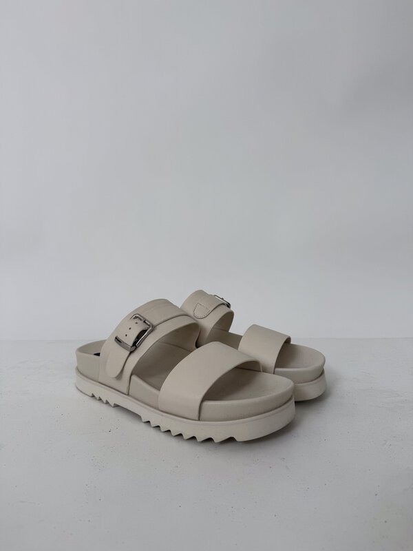Becca Shoe