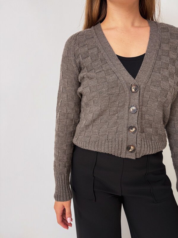 Ava Merino Cardi