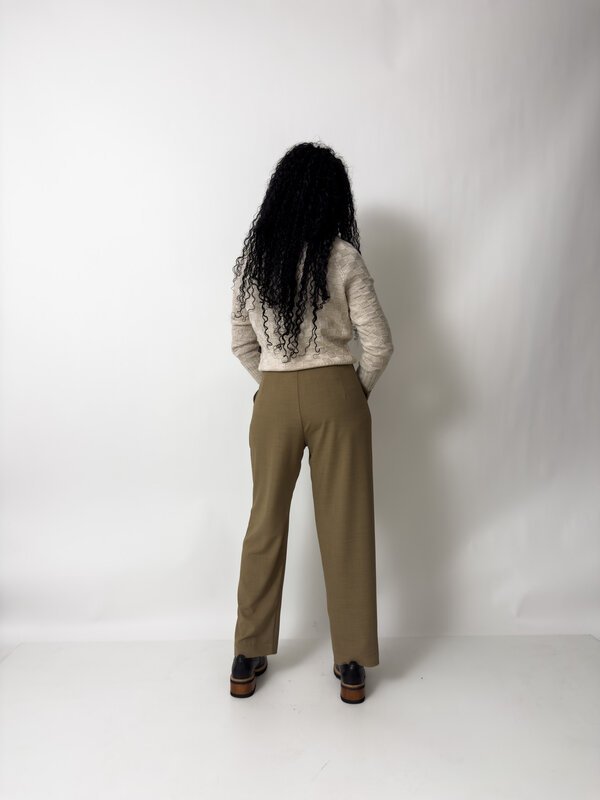 Ava Merino Cardi
