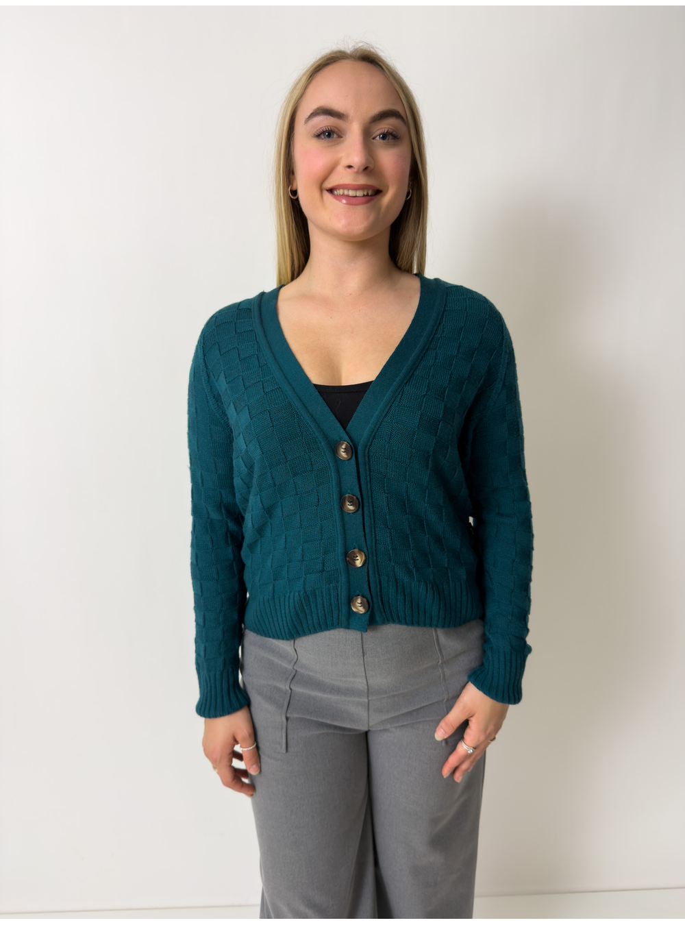 Ava Merino Cardi