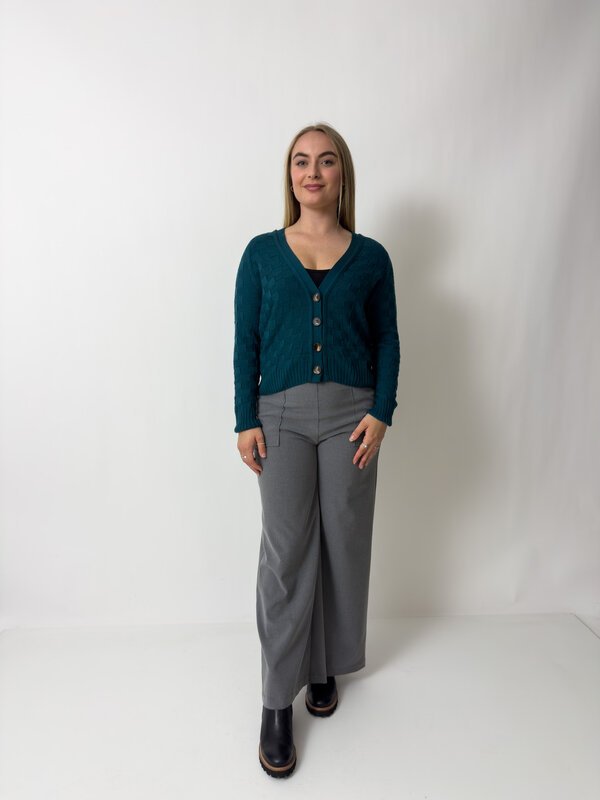 Ava Merino Cardi