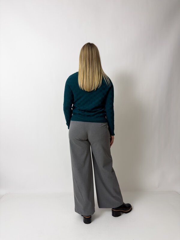 Ava Merino Cardi