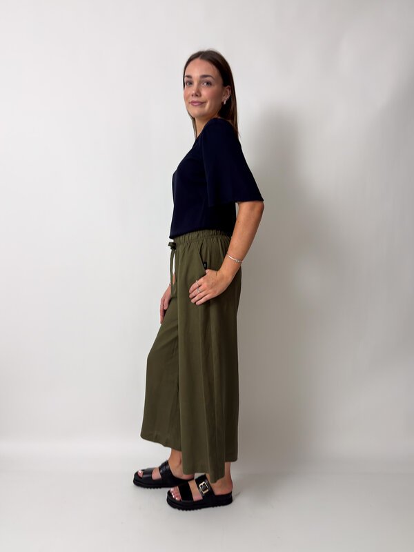 Elliot Pant