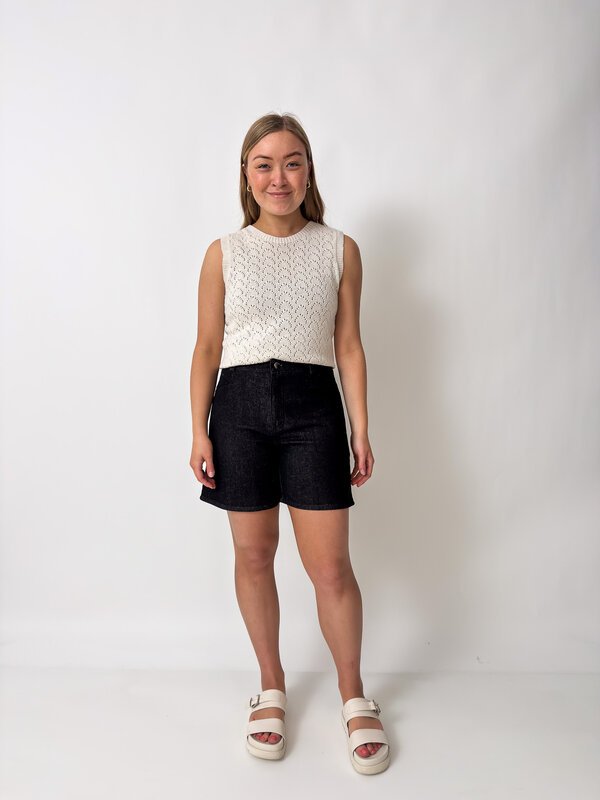 Daisy Short