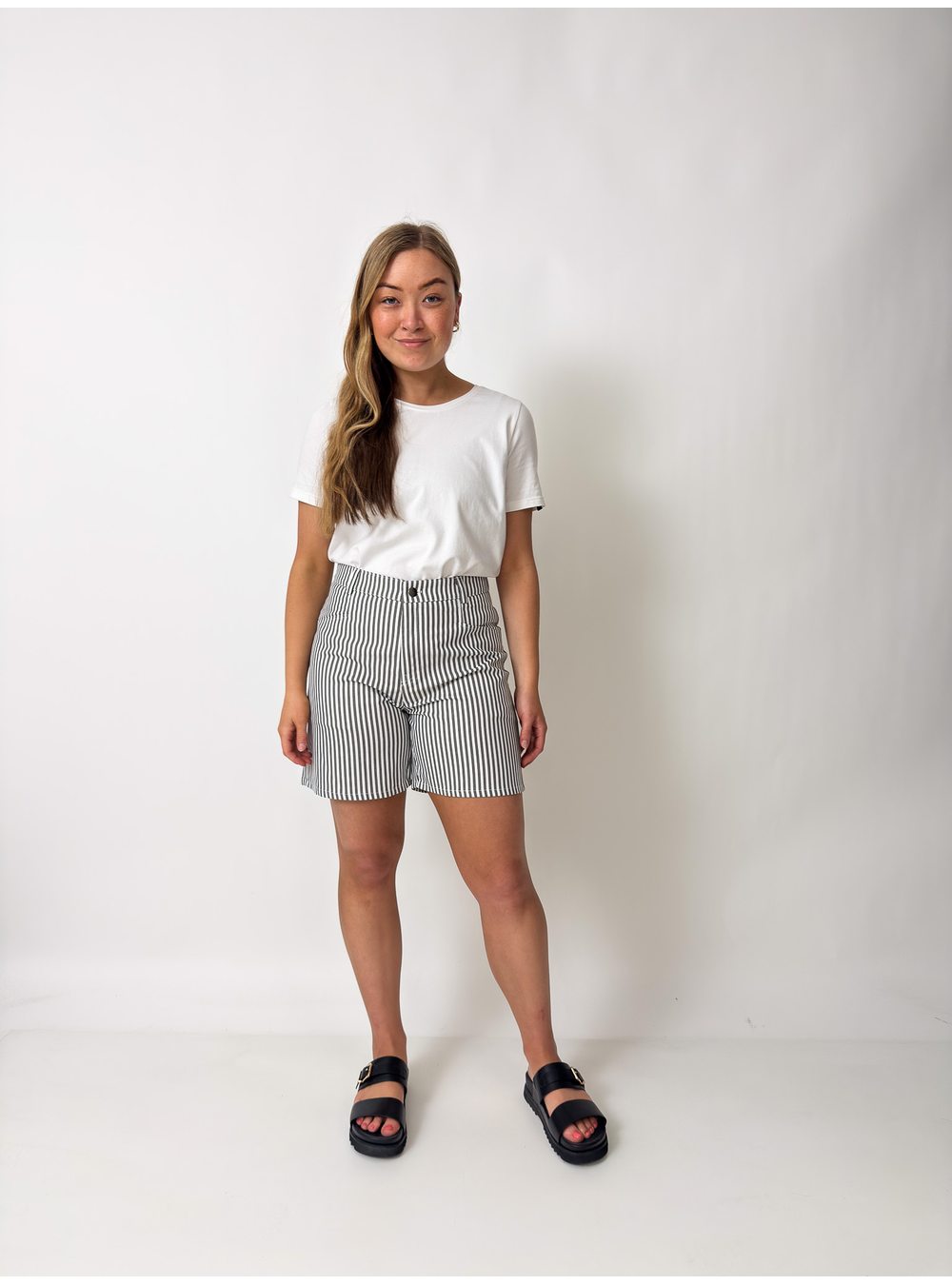 Daisy Short
