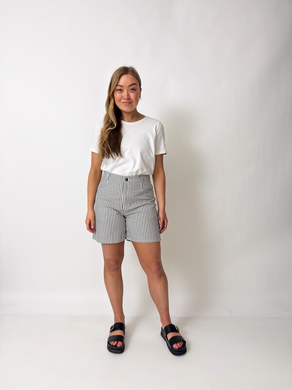 Daisy Short