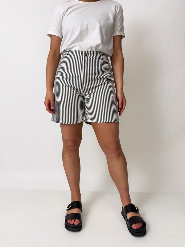 Daisy Short